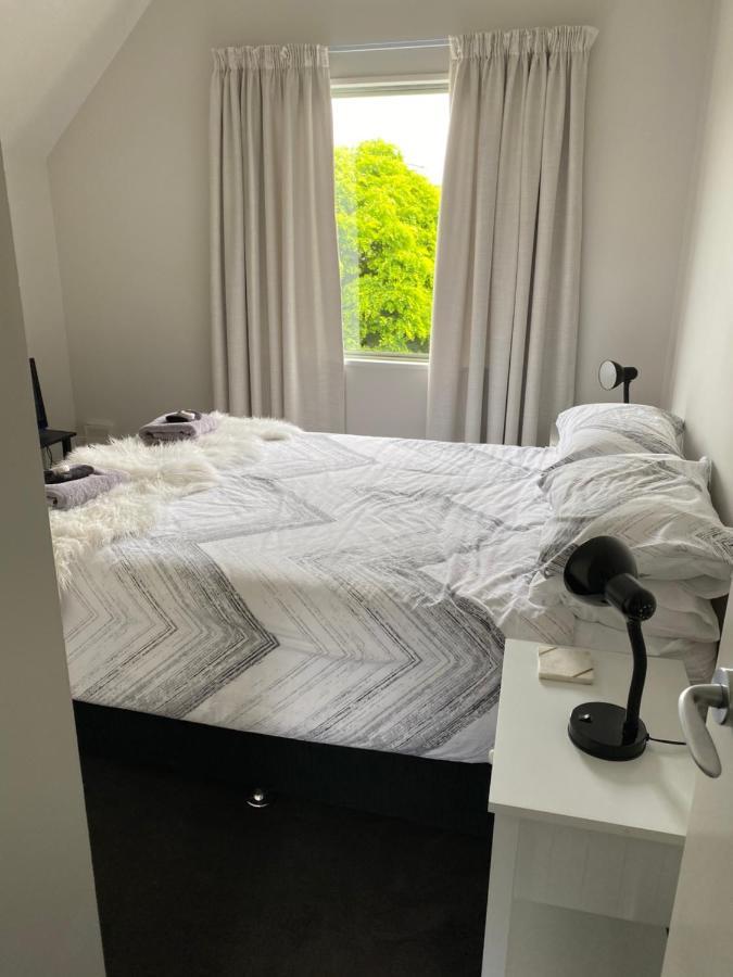 Home By Hagley Park Christchurch Extérieur photo