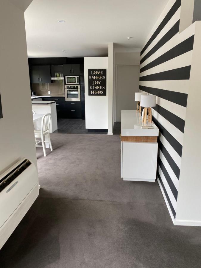 Home By Hagley Park Christchurch Extérieur photo